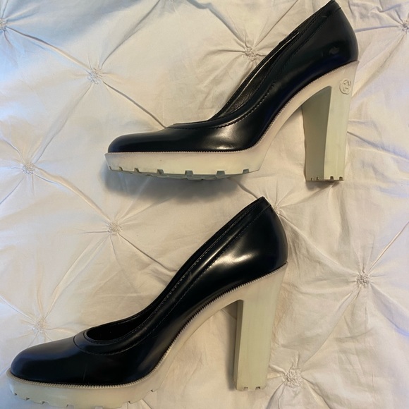 Gucci shoes - Picture 2 of 4